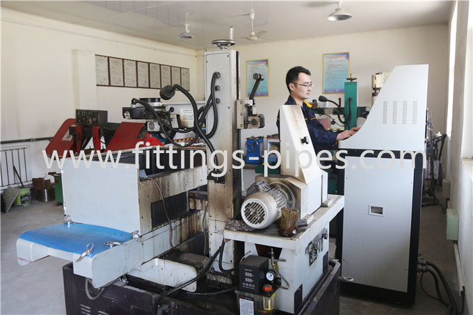 Encaixes de tubulação Co. de Hebei Hongcheng, linha de produção 2 da fábrica do Ltd.