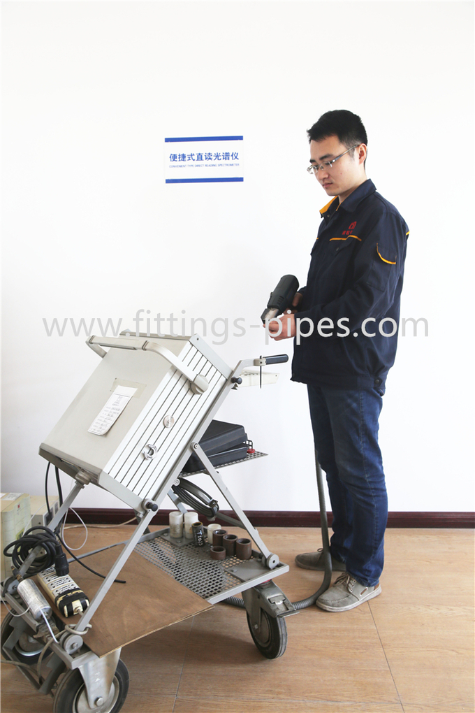Encaixes de tubulação Co. de Hebei Hongcheng, linha de produção 14 da fábrica do Ltd.