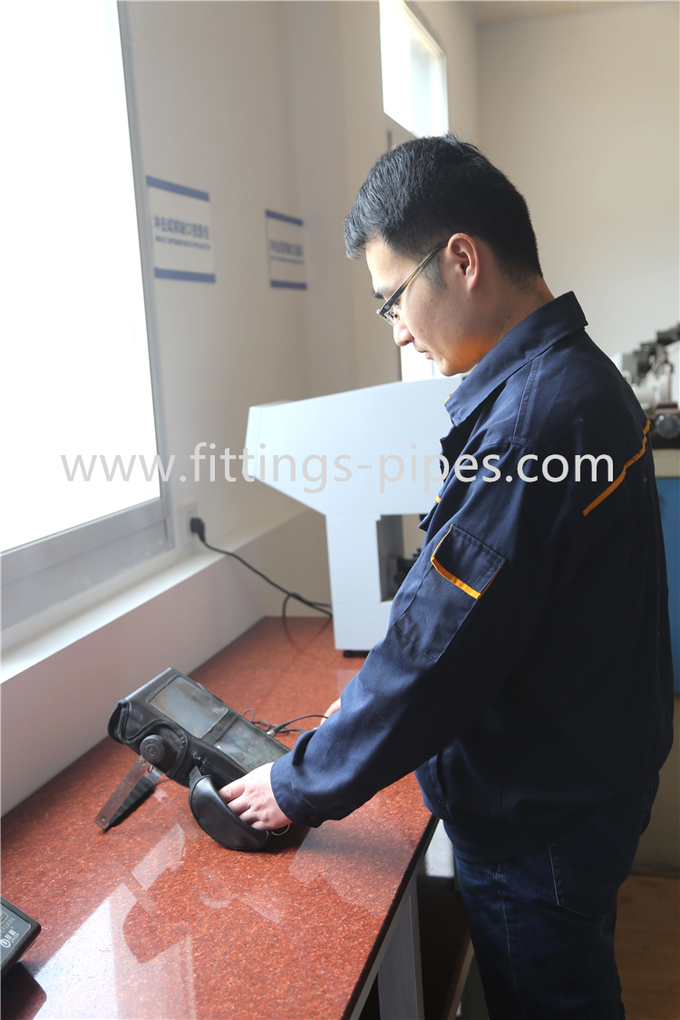 Encaixes de tubulação Co. de Hebei Hongcheng, linha de produção 13 da fábrica do Ltd.